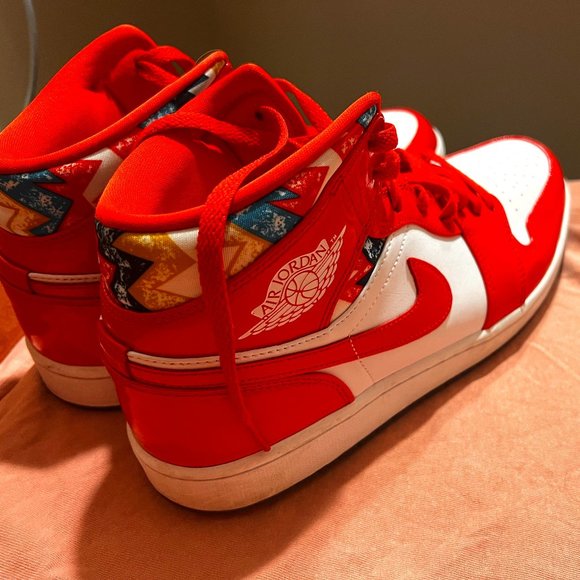 Jordan 1 Mid Barcelona Sweater Red Patent - Picture 1 of 3